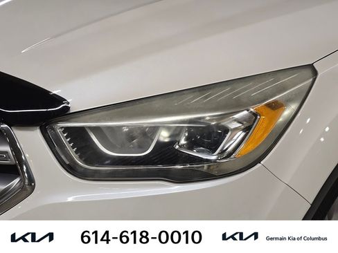 Used 2017 Ford Escape Titanium image 14