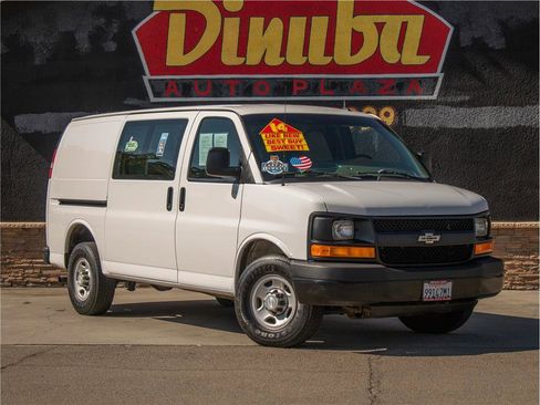 Used 2014 Chevrolet Express 2500 image 4