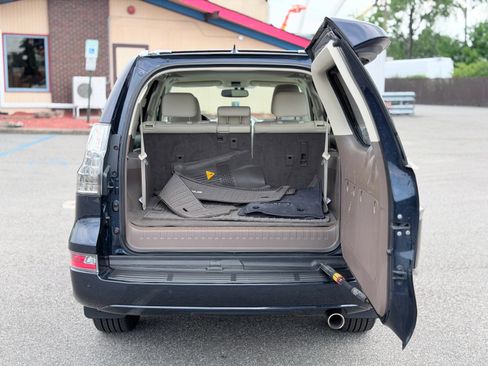 Used 2019 Lexus GX 460 Premium w/ Premium Package AWD/4WD image 9