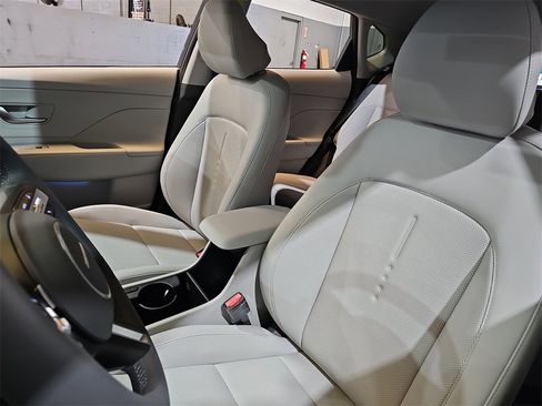 New 2026 Hyundai Kona SEL Premium image 14