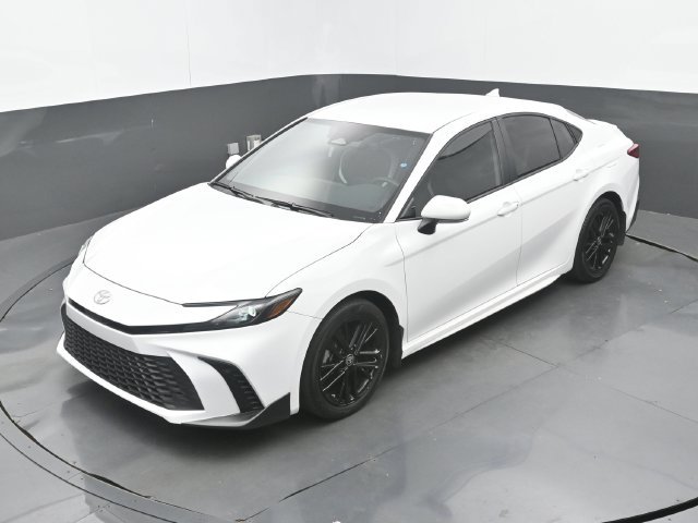 Used 2025 Toyota Camry SE FWD image 16