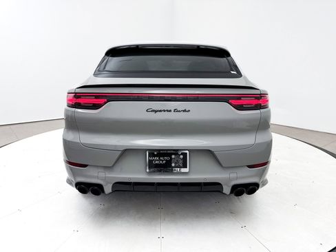 Used 2022 Porsche Cayenne Turbo image 22