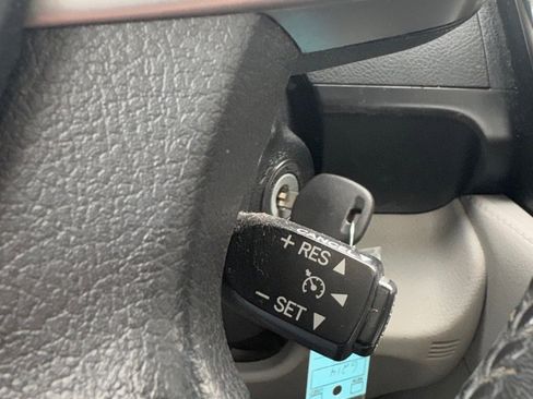 Used 2014 Toyota Camry XLE image 22