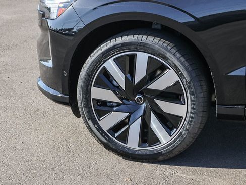 New 2026 Volvo EX90 Plus RWD image 9