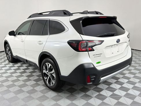 Used 2022 Subaru Outback Limited AWD/4WD image 3