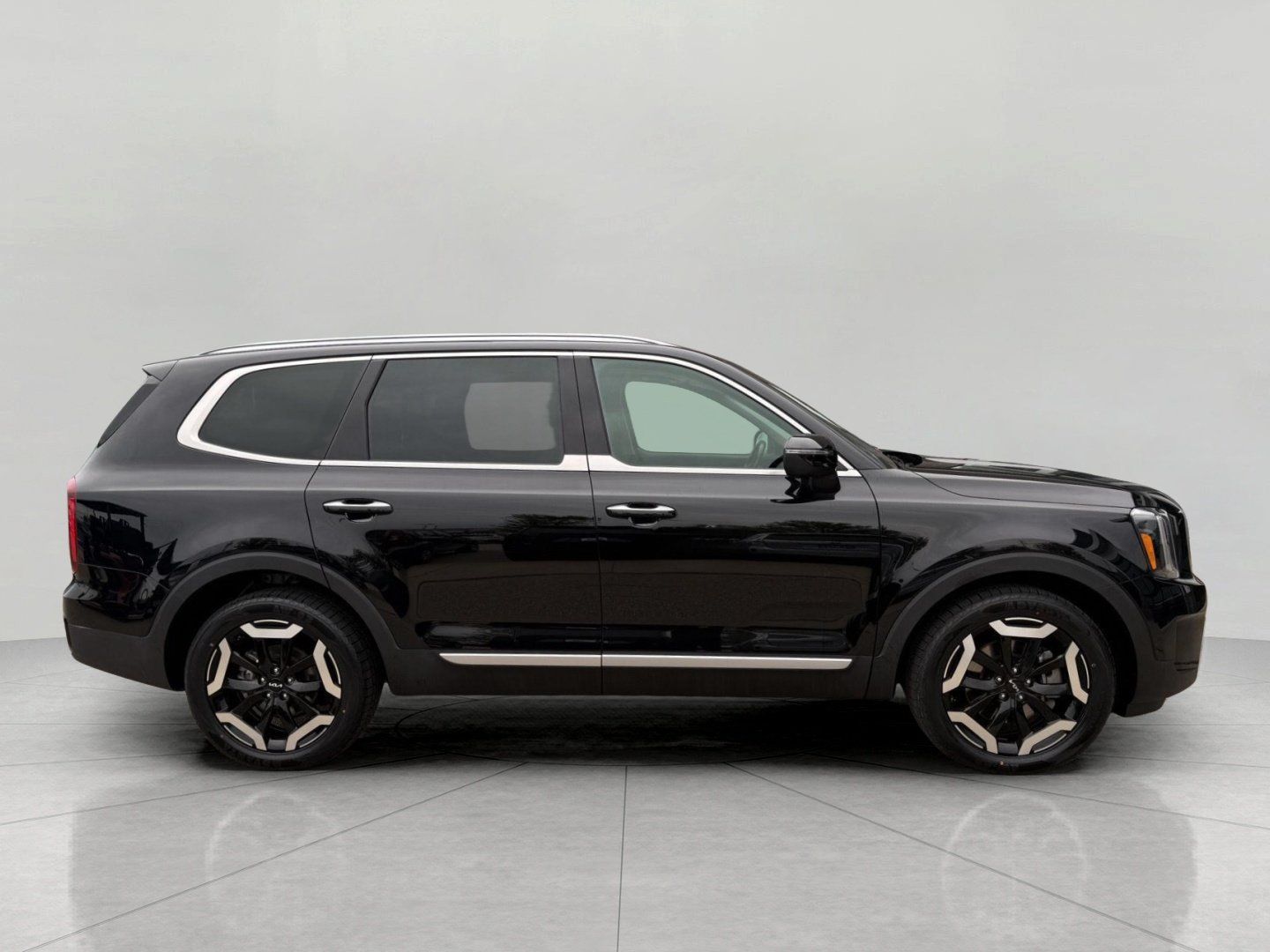 Used 2025 Kia Telluride S AWD/4WD image 14