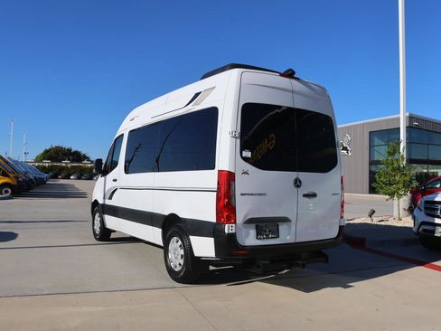 Used 2019 Mercedes-Benz Sprinter 2500 image 3
