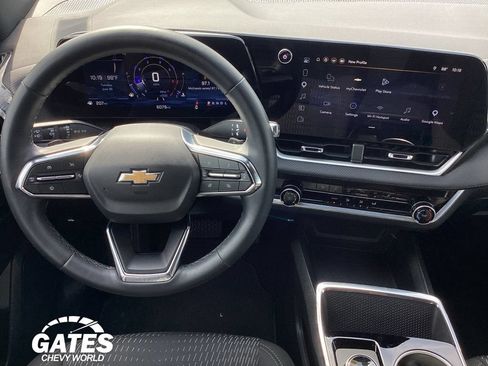 Used 2026 Chevrolet Equinox LT FWD image 14