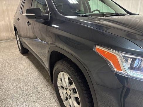 Used 2021 Chevrolet Traverse LT image 34
