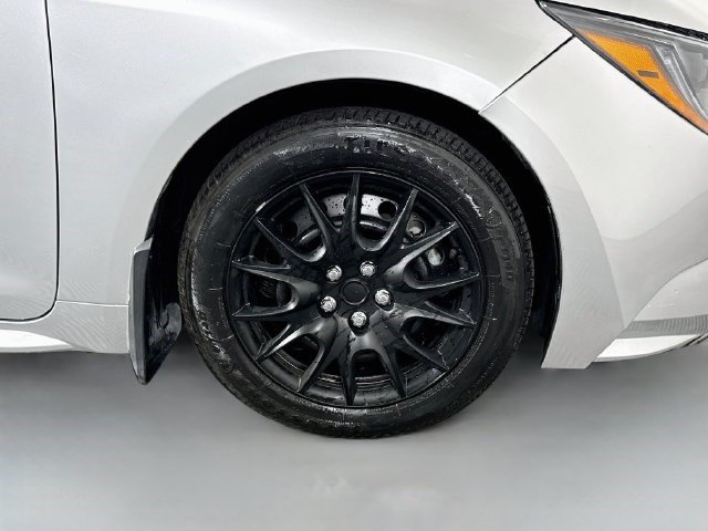 Used 2024 Toyota Corolla LE FWD image 30
