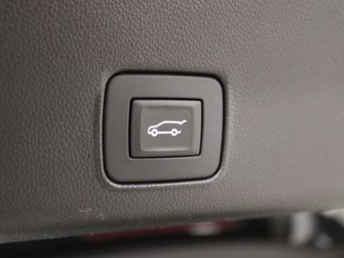 Used 2024 Chevrolet TrailBlazer LT w/ Convenience Package FWD image 15