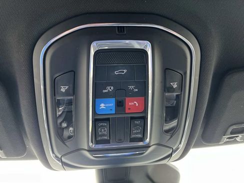 Certified 2023 Jeep Grand Cherokee L Laredo image 39