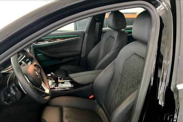 Used 2023 BMW 540i w/ Executive Package RWD image 11