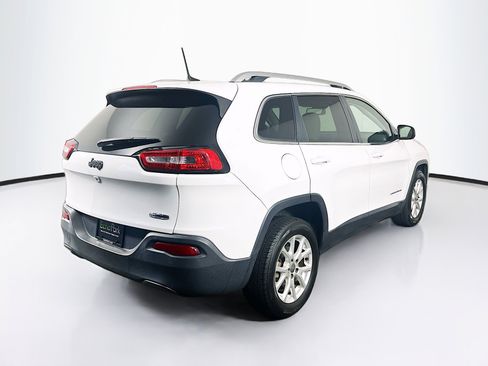 Used 2016 Jeep Cherokee Latitude FWD image 9