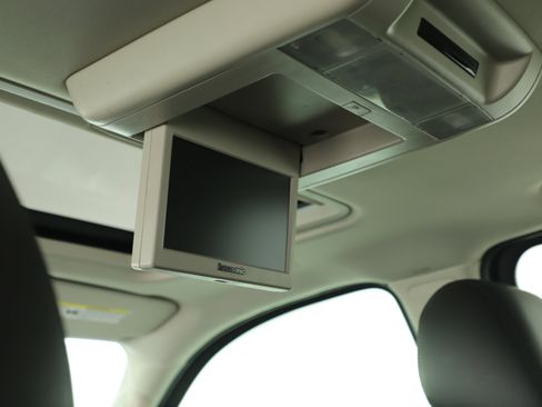 Used 2014 Cadillac Escalade ESV Luxury image 4