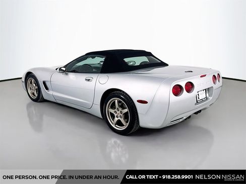 Used 1999 Chevrolet Corvette Convertible w/ Memory Pkg RWD image 7