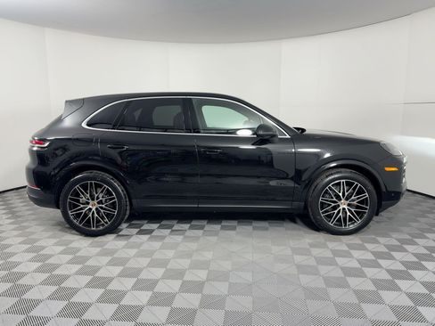 Certified 2026 Porsche Cayenne AWD/4WD image 8