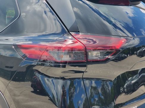 New 2026 Nissan Rogue SV image 5