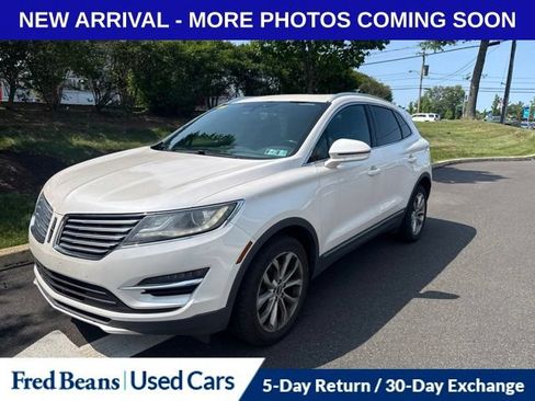 Used 2018 Lincoln MKC Select w/ Select Plus Package AWD/4WD image 3