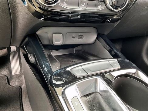 New 2026 Chevrolet Trax ACTIV w/ Sunroof Package FWD image 22