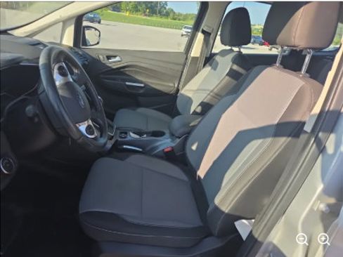 Used 2017 Ford C-MAX SE w/ Equipment Group 201A FWD image 5