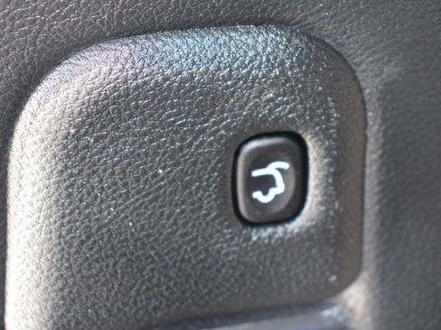 Used 2020 Jeep Grand Cherokee Limited image 16