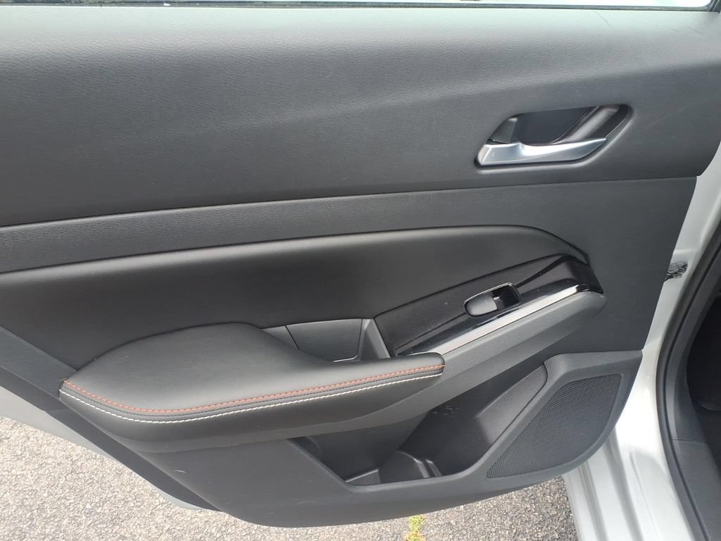 Used 2023 Nissan Altima 2.0 SR FWD image 12