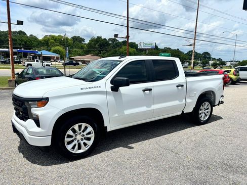 Used 2022 Chevrolet Silverado 1500 Custom RWD image 8