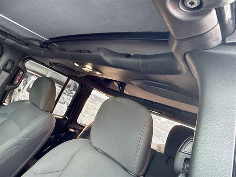 Used 2022 Jeep Wrangler Unlimited Willys image 20