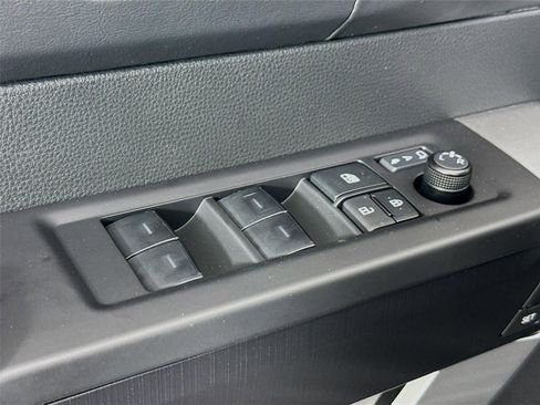 New 2025 Toyota Tundra Platinum AWD/4WD image 30