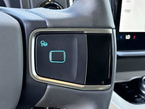 Used 2025 Ford Expedition Active image 42