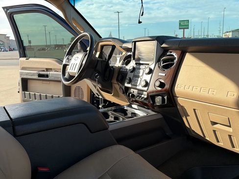 Used 2015 Ford F250 Lariat w/ Lariat Ultimate Package AWD/4WD image 78