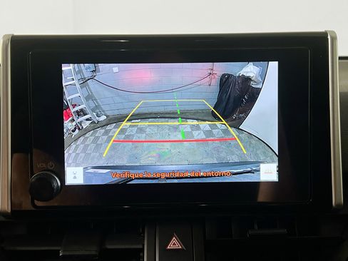 Used 2025 Toyota RAV4 XLE w/ Convenience Package FWD image 28
