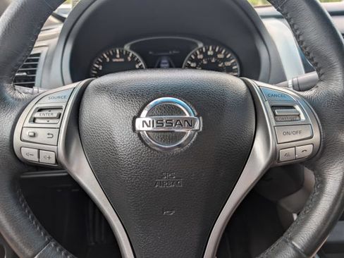 Used 2015 Nissan Altima 2.5 SV FWD image 20