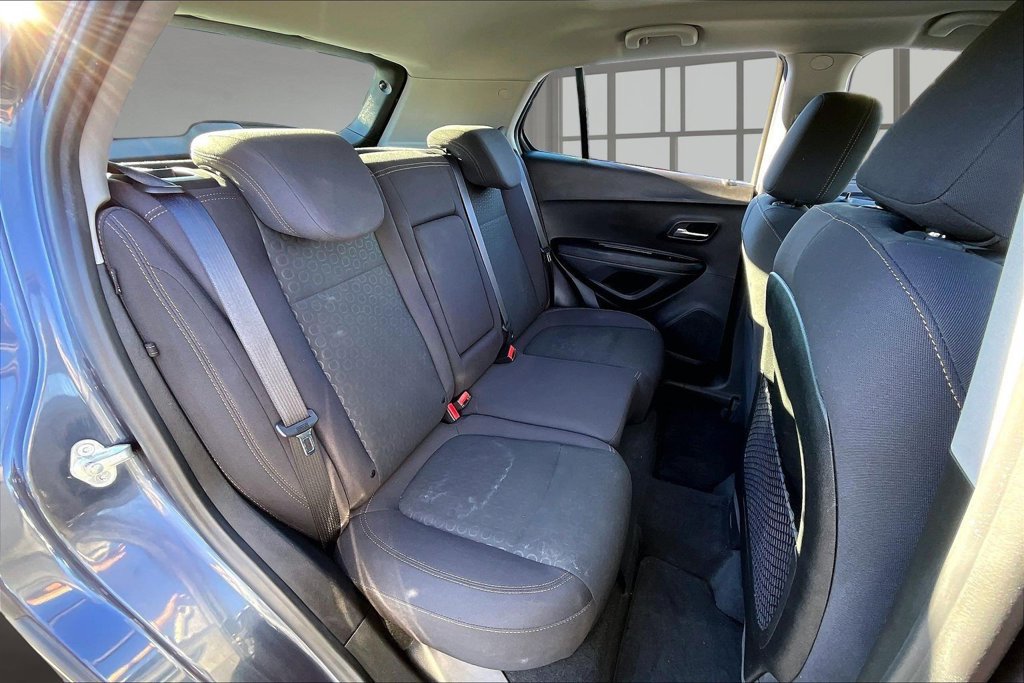 Used 2019 Chevrolet Trax LS AWD/4WD image 27