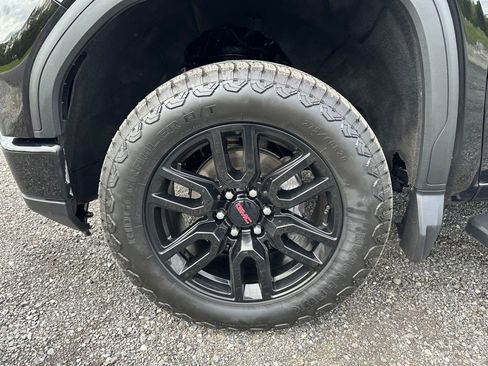 Used 2023 GMC Sierra 1500 Elevation w/ X31 Off-Road Package AWD/4WD image 12