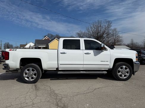 Used 2019 Chevrolet Silverado 2500 LTZ w/ Duramax Plus Package image 9