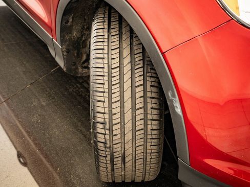 Used 2016 Ford Escape Titanium image 37