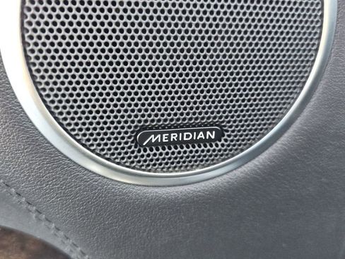 Used 2016 Land Rover Range Rover Supercharged image 18