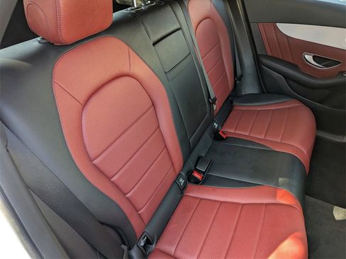 Used 2021 Mercedes-Benz GLC 300 4MATIC image 29