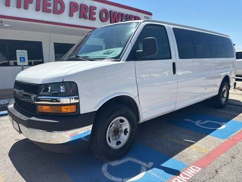 Used 2020 Chevrolet Express 3500 LT w/ LT Preferred Equipment Group RWD image 3
