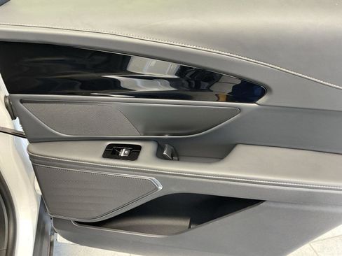 New 2024 Lincoln Nautilus Reserve w/ Jet Appearance Package (87T) image 17