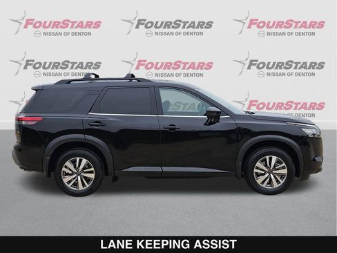 New 2026 Nissan Pathfinder SL FWD image 3