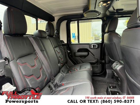 Used 2023 Jeep Gladiator Sport AWD/4WD image 17