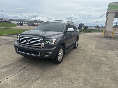Used 2020 Toyota Sequoia Platinum AWD/4WD image 5