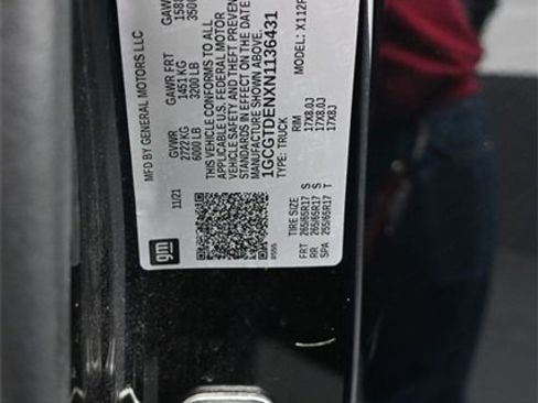 Used 2022 Chevrolet Colorado Z71 w/ Z71 Midnight Edition image 17