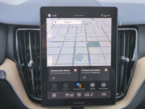 New 2026 Volvo XC60 B5 Plus w/ Climate Package image 11