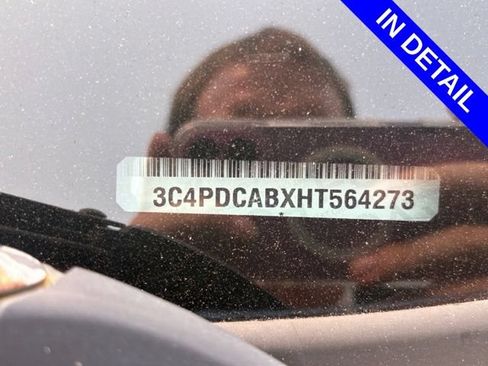 Used 2017 Dodge Journey SE w/ Flexible Seating Group FWD image 44