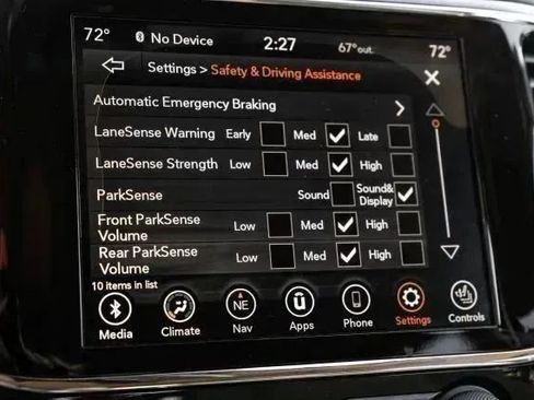 Used 2021 Jeep Grand Cherokee Limited w/ Luxury Group II image 35