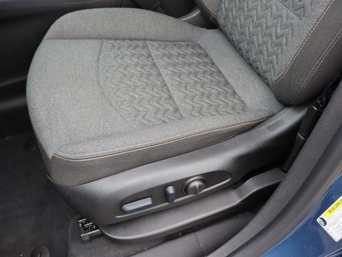 Used 2024 Chevrolet Equinox LT FWD image 17